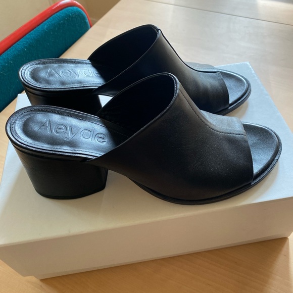 Aeyde Amanda heeled mule in black nappa leather - Picture 3 of 5